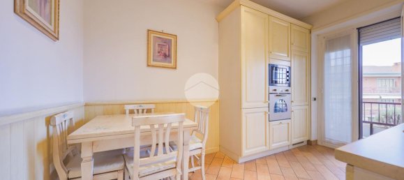 4 rooms Apartment in Rome, Italy No. 22311 3