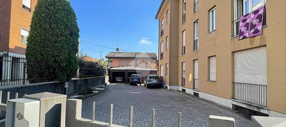 3 Schlafzimmer Wohnung in Cermenate, Italy, Nr. 378831 3