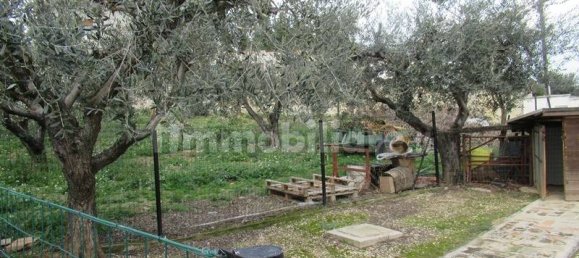 4 bedrooms Villa in Spoltore, Italy No. 89694 37