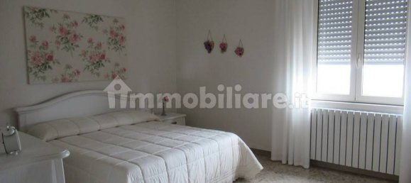 4 bedrooms Villa in Spoltore, Italy No. 89694 11