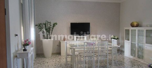 4 bedrooms Villa in Spoltore, Italy No. 89694 5
