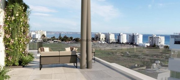 3 bedrooms Apartment in Larnaca, Cyprus No. 1271 3