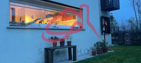 3 rooms House in Padua, Italy No. 32979 2