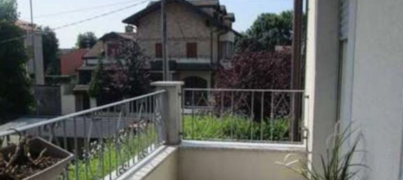 3 rooms Apartment in Desio, Italy No. 143935 9