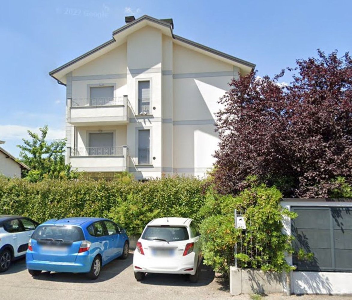 3 rooms Apartment in Desio, Italy No. 143935