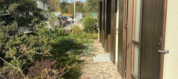 7 rooms House in Lurate Caccivio, Italy No. 14001 31