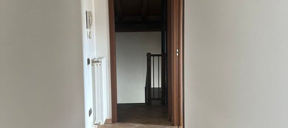 7 rooms House in Lurate Caccivio, Italy No. 14001 24