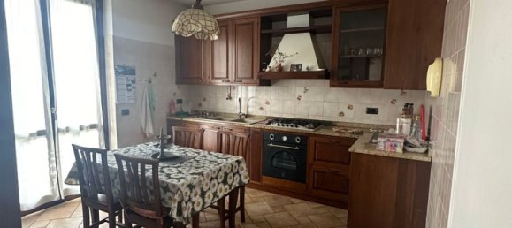 7 rooms House in Lurate Caccivio, Italy No. 14001 6