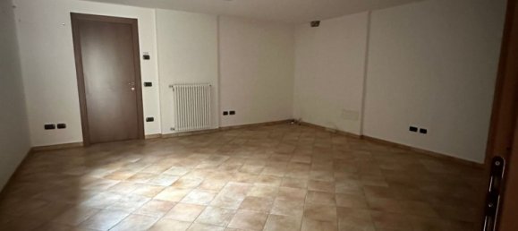 7 rooms House in Lurate Caccivio, Italy No. 14001 26