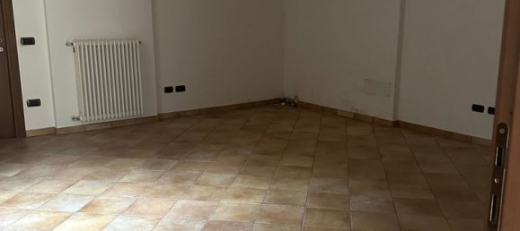 7 rooms House in Lurate Caccivio, Italy No. 14001 27