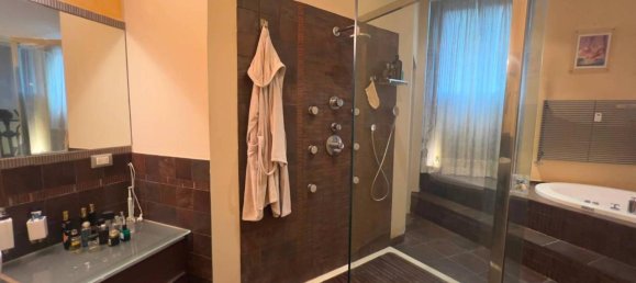 4-Zimmer Wohnung in Turin, Italy, Nr. 33107 2