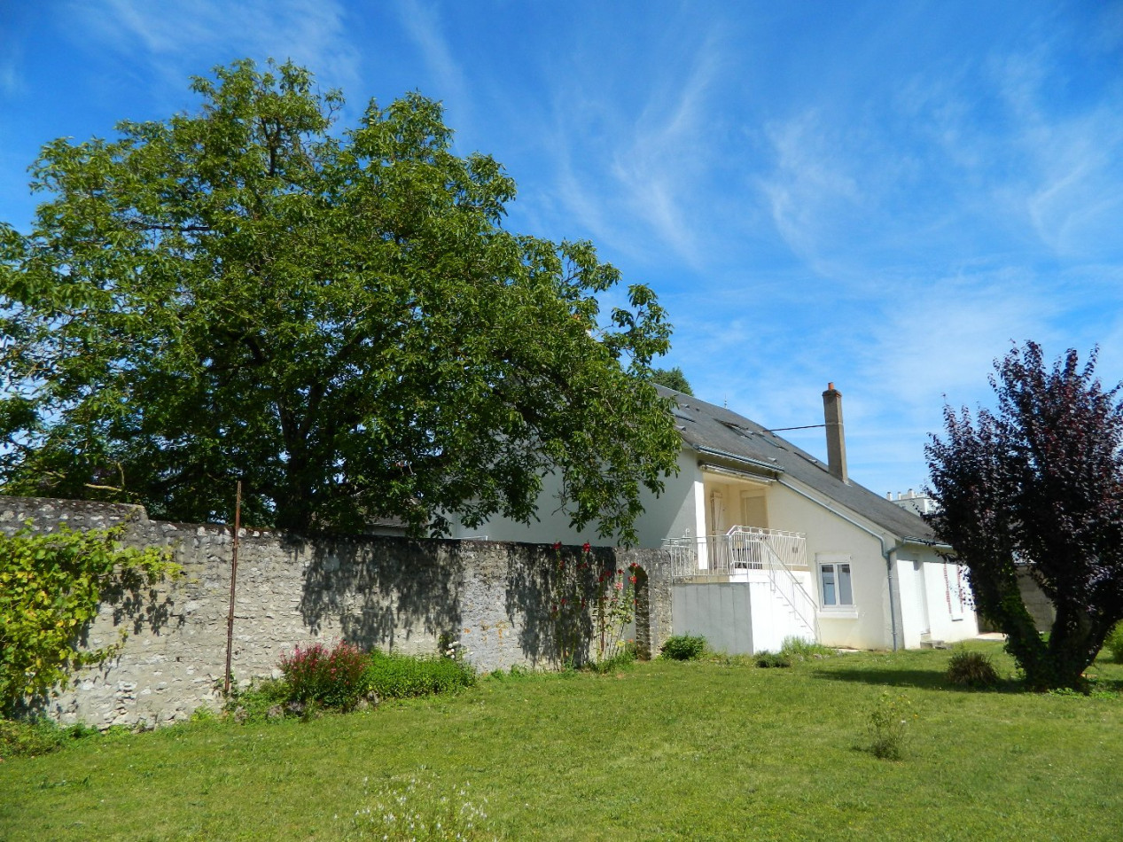 Таунхаус с 5 спальнями в Ла Шоссе-Сен-Виктор, Франция № 240364