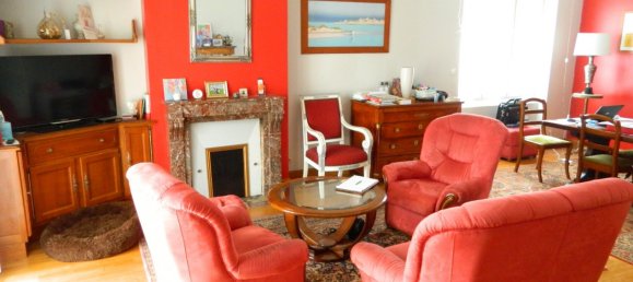 Таунхаус с 5 спальнями в Ла Шоссе-Сен-Виктор, Франция № 240364 3