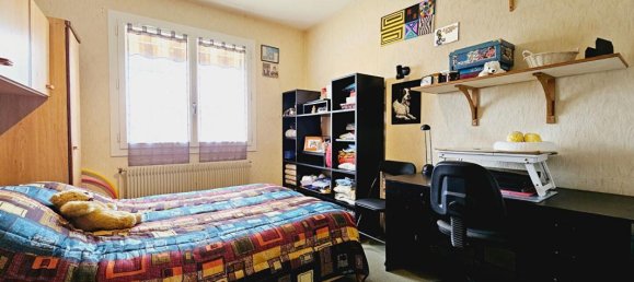 Casa de 3 dormitorios en Bourges, France No. 40972 27