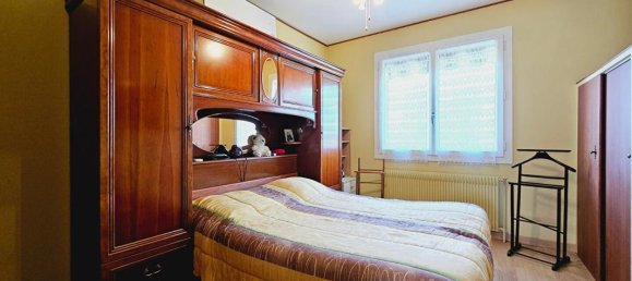 Casa de 3 dormitorios en Bourges, France No. 40972 20