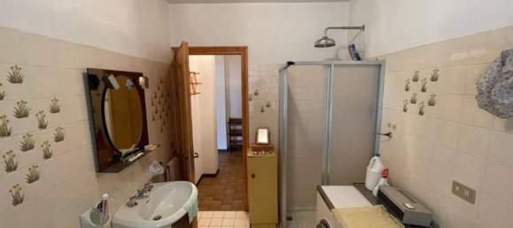 3 bedrooms Apartment in Casina, Italy No. 325243 12
