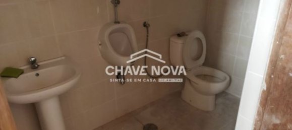  عقار تجاري في Barreiro, Portugal 204متر مربع رقم 90246 6