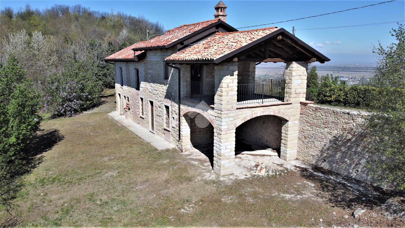 2 Schlafzimmer Haus in Gabiano, Italy, Nr. 89972