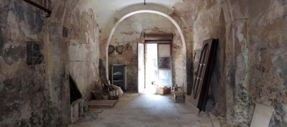 3 rooms Apartment in Bari, Italy No. 172361 6