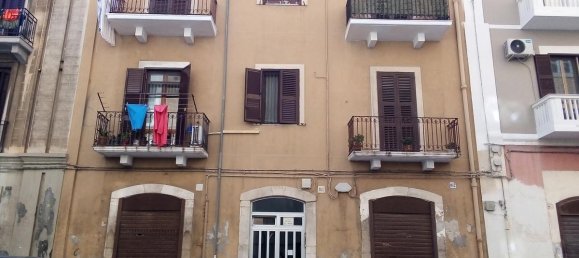 3 rooms Apartment in Bari, Italy No. 172361 4