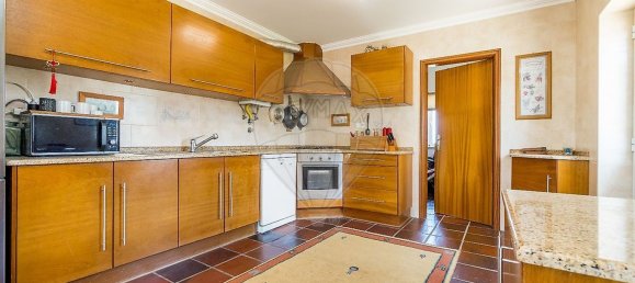 3 bedrooms House in Lourinha, Portugal No. 43958 9