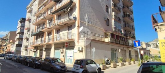 Apartamento de 4 habitaciónes en Palermo, Italy No. 103694 28