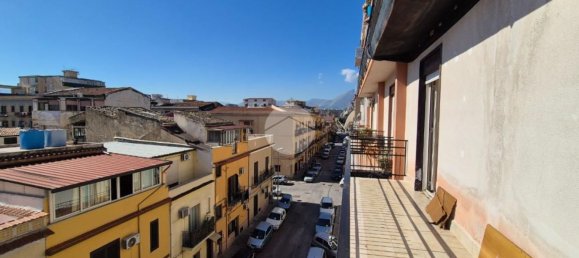 Apartamento de 4 habitaciónes en Palermo, Italy No. 103694 5