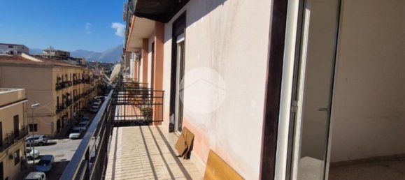 Apartamento de 4 habitaciónes en Palermo, Italy No. 103694 6