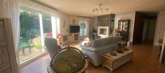 3 bedrooms House in Montreuil-sur-Therain, France No. 51355 2