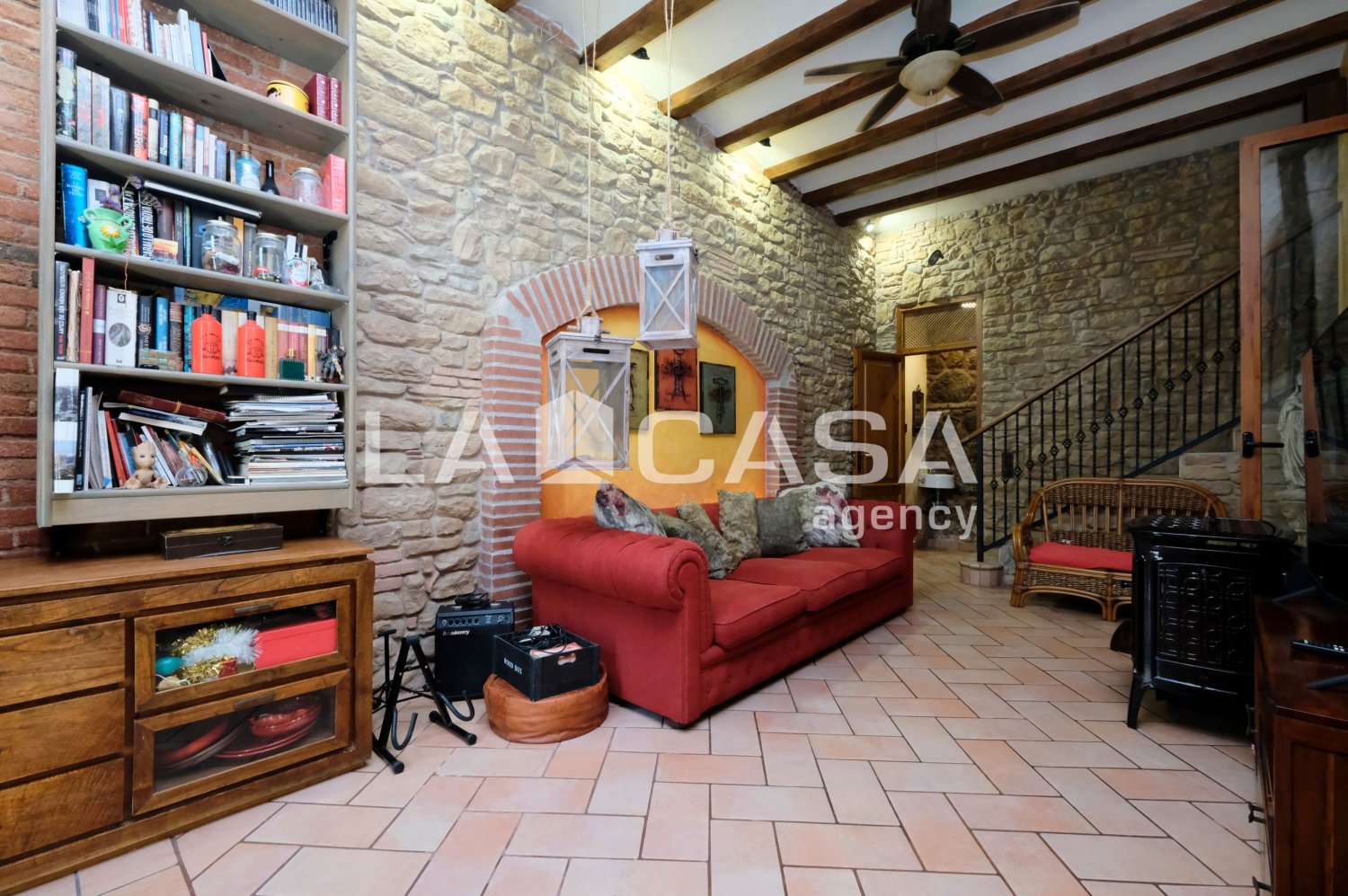2 Schlafzimmer Stadthaus in Horta-Guinardo, Spain, Nr. 136557