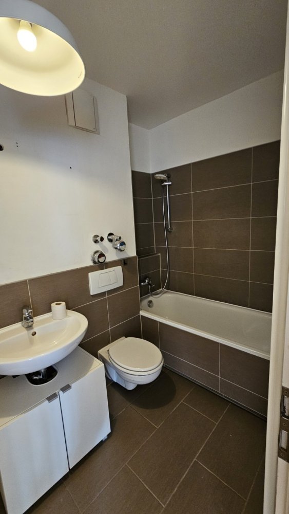 Квартира с 2 спальнями в Нойкёльн, Германия № 258823