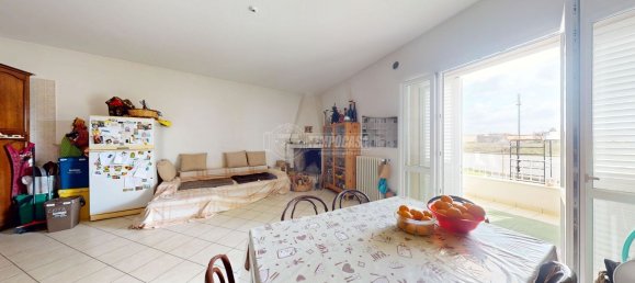 Квартира с 3 комнатами в Lizzanello, Италия № 171948 8