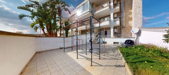 Квартира с 3 комнатами в Lizzanello, Италия № 171948 29