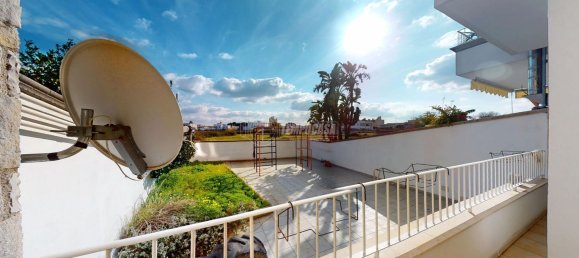 Квартира с 3 комнатами в Lizzanello, Италия № 171948 27