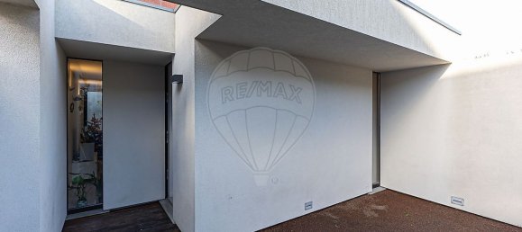 Дом с 2 спальнями в Порту, Португалия № 184624 2