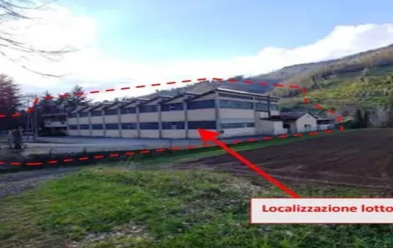 408m² Office in Capannori, Italy No. 298030