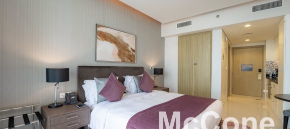 Studio in Business Bay, UAE No. 31958 2