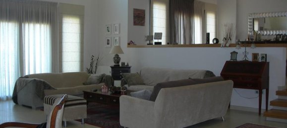 Propiedad comercial de 6 dormitorios en Volos, Greece No. 5634 18