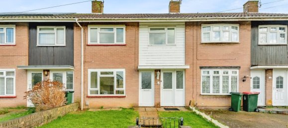 3 bedrooms House in Crawley, United Kingdom No. 6269 6