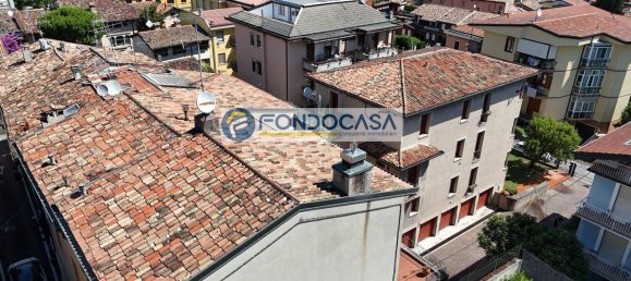 2 bedrooms Apartment in Desenzano del Garda, Italy No. 266321 4