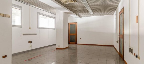 5-Zimmer Büro in Santa Croce sull'Arno, Italy, Nr. 114048 7