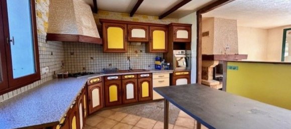 4 bedrooms House in Noailles, France No. 238108 3