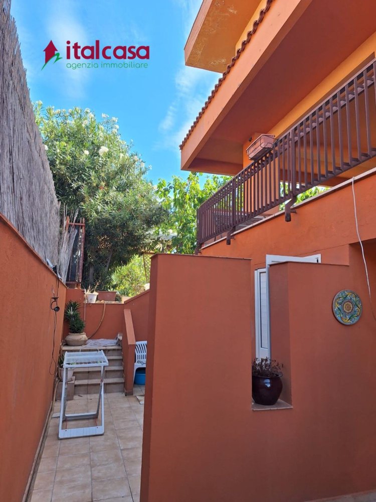 Villa de 8 dormitorios en Porto Empedocle, Italy No. 331312