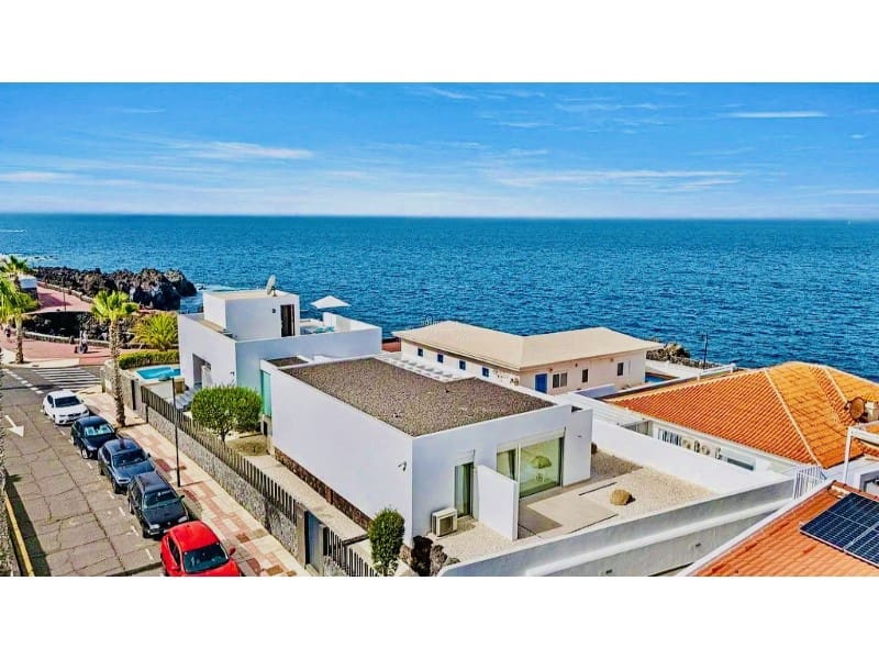 4 bedrooms House in Guia de Isora, Spain No. 265053