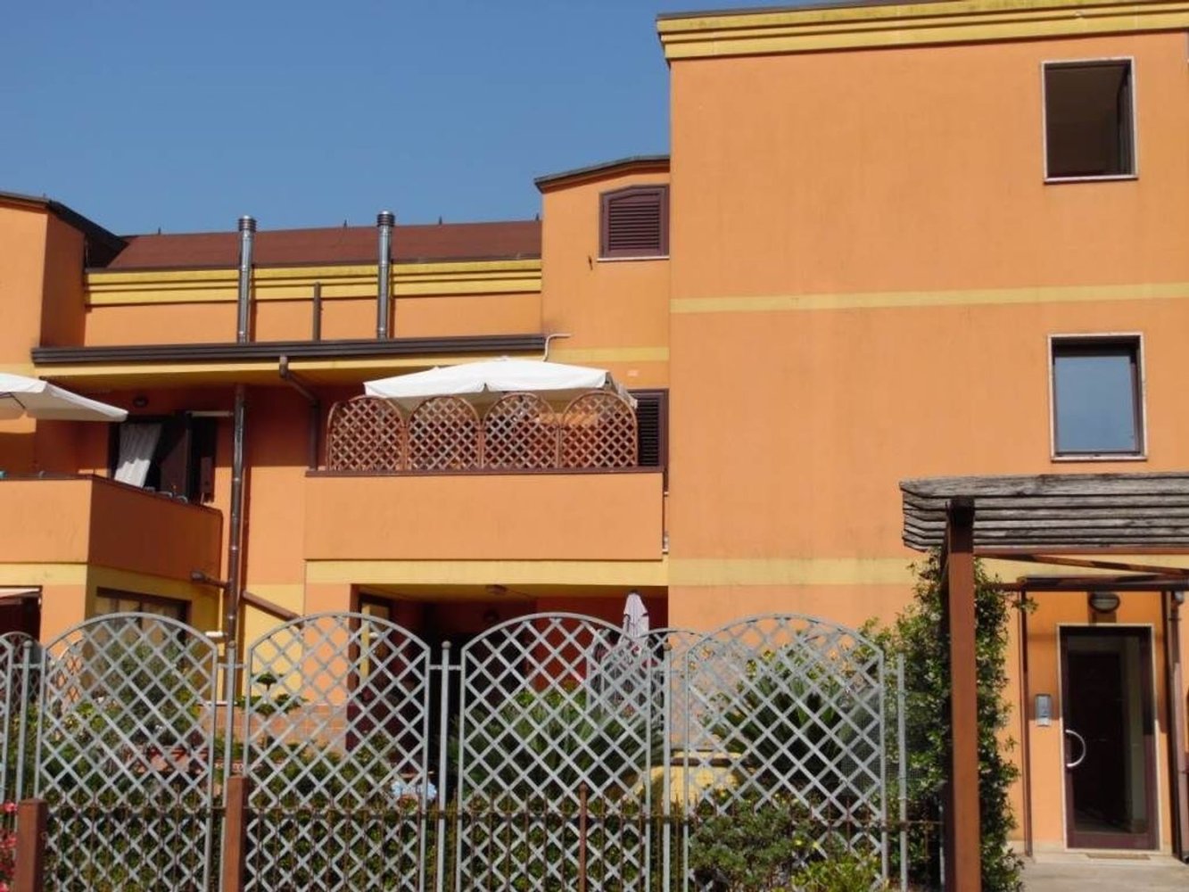 Apartamento de 3 habitaciónes en Baronissi, Italy No. 26850