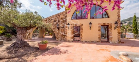 4 غرف نوم فيلا في Blanes, Spain رقم 7387 3