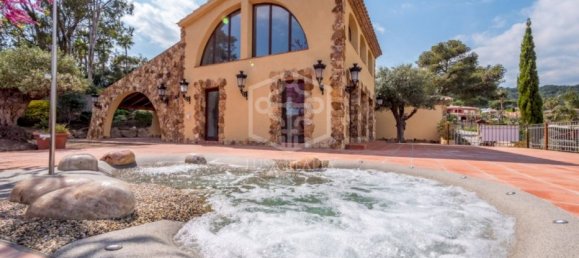 4 غرف نوم فيلا في Blanes, Spain رقم 7387 4