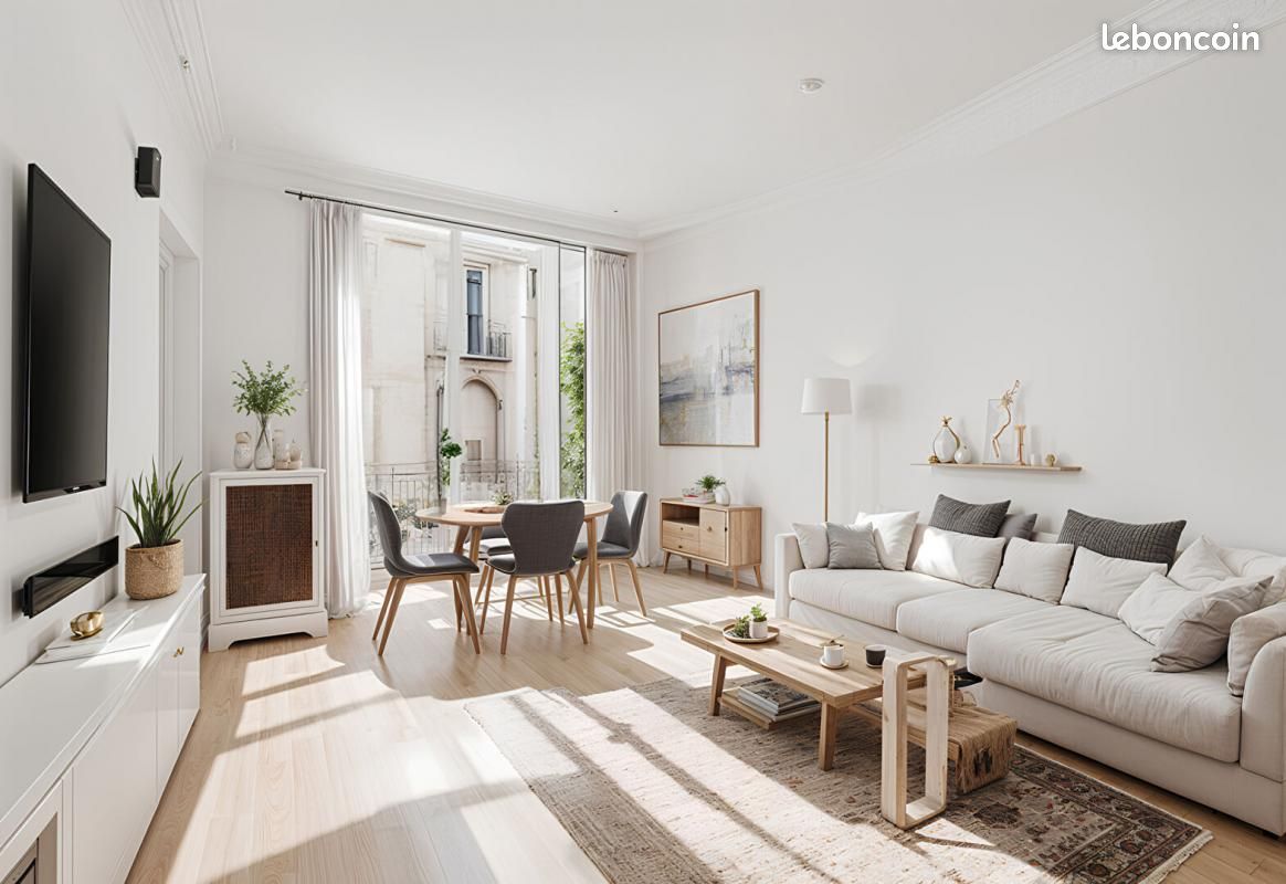 2 bedrooms Apartment in Paris, France No. 108796