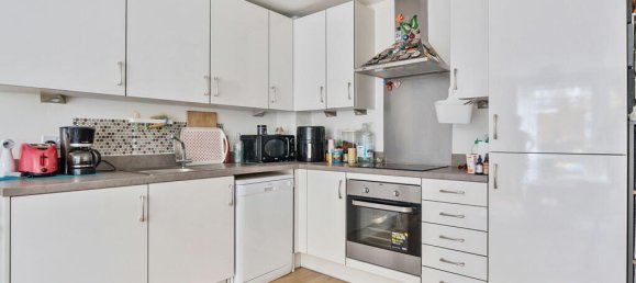 1 bedroom Apartment in London, United Kingdom No. 7637 10