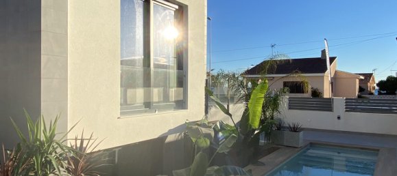 4 chambres Villa à Torrevieja, Spain No. 131898 27